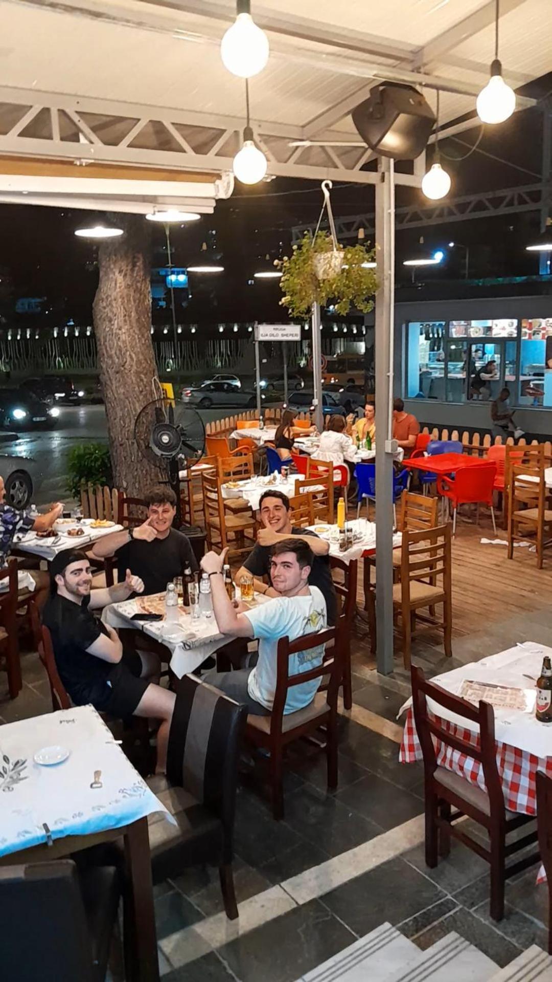 Taverna Laberia 2 Apartment Gjirokastër